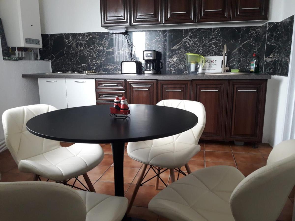 Hellen'S Ultracentral Apartament 부자우 외부 사진